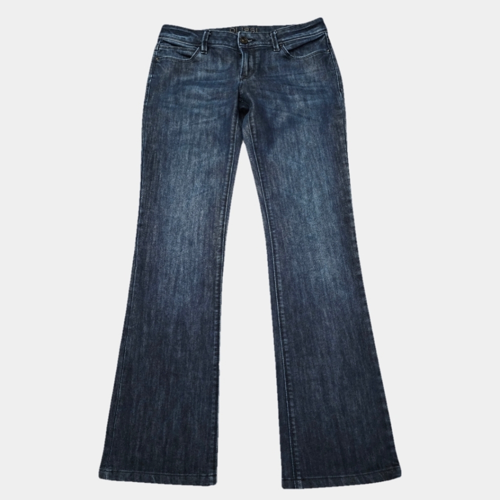 DL1961 Women’s Boot Cut Jeans in Dark Blue Wash **HEMMED